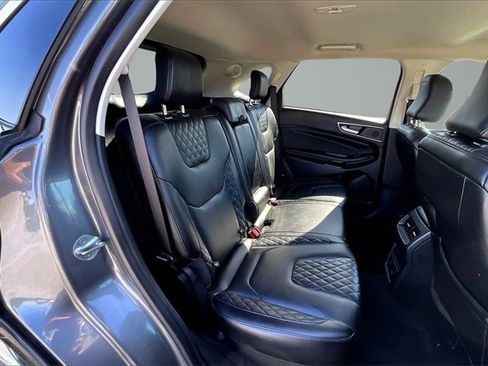 Used 2024 Ford Edge Titanium image 25