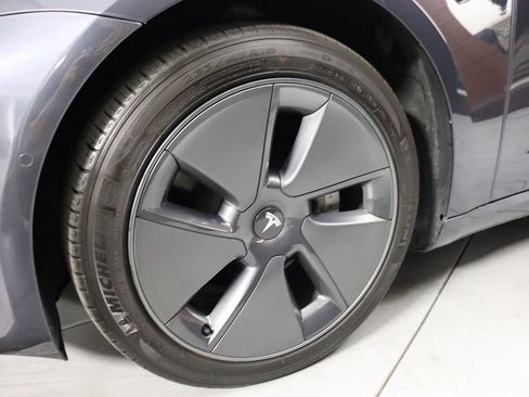 Used 2022 Tesla Model 3 Long Range image 8