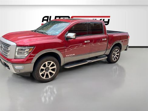 Used 2021 Nissan Titan Platinum Reserve w/ Moonroof Package image 3