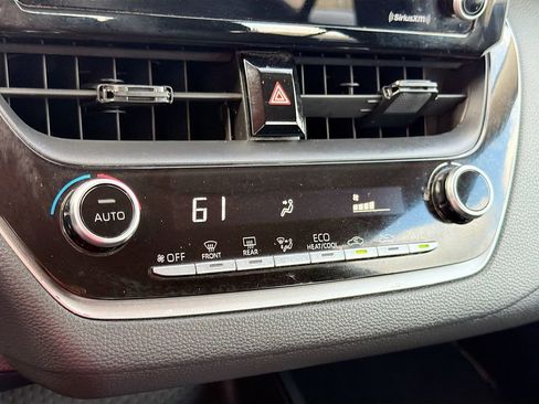 Used 2022 Toyota Corolla LE FWD image 15