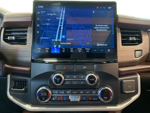 Certified 2022 Ford Expedition Limited image 12