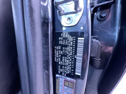 Used 2024 Kia Sorento S FWD image 46