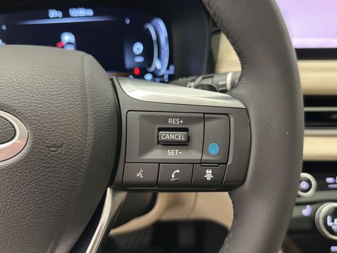 Used 2024 INFINITI QX60 Luxe AWD/4WD image 19