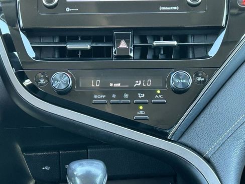 Used 2023 Toyota Camry SE image 15