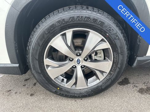 Certified 2025 Subaru Ascent Premium AWD/4WD image 32