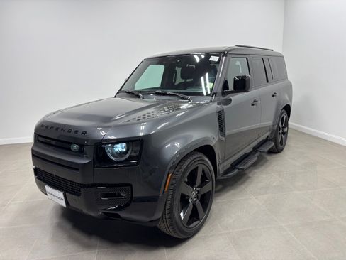 Used 2025 Land Rover Defender 110 X-Dynamic SE AWD/4WD image 1