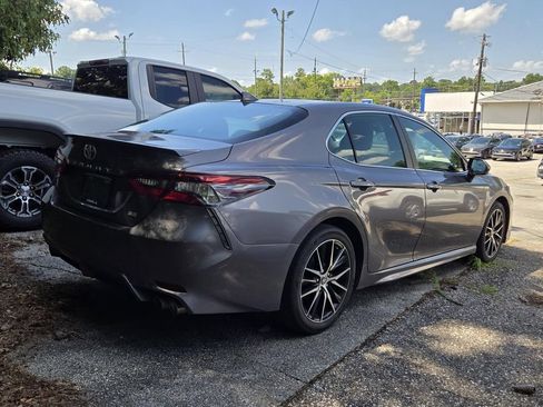 Used 2023 Toyota Camry SE FWD image 2