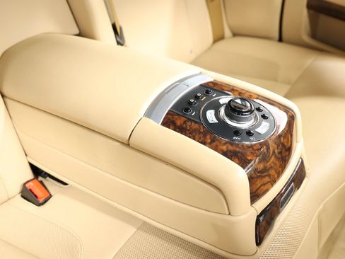 Used 2011 Rolls-Royce Ghost RWD image 88