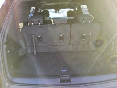 Used 2025 Chevrolet Traverse LT image 10