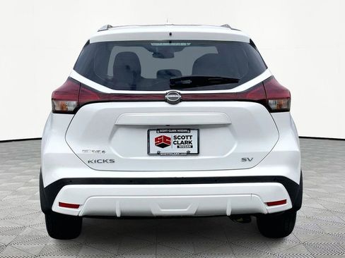 Used 2022 Nissan Kicks SV image 6