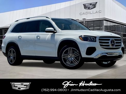 Used 2026 Mercedes-Benz GLS 450 4MATIC image 1