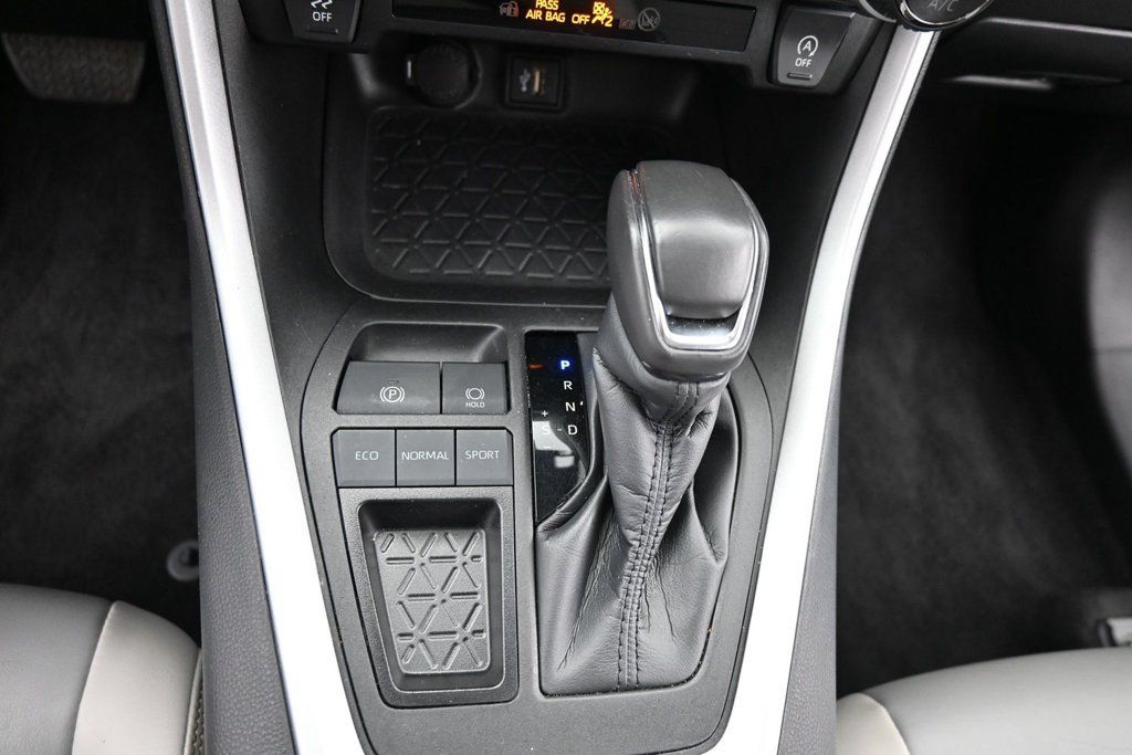 Used 2023 Toyota RAV4 XLE Premium FWD image 22