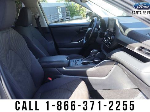 Used 2023 Toyota Highlander Platinum image 36