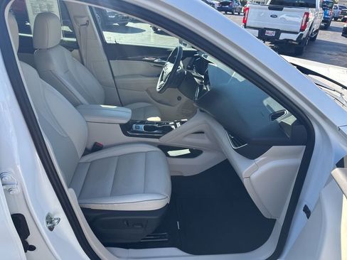 Used 2022 Buick Envision Essence w/ Safety Package image 6