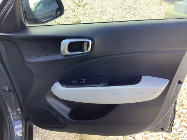 Used 2026 Hyundai Venue SEL FWD image 49