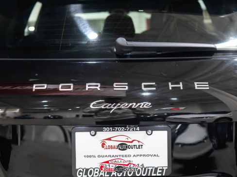 Used 2017 Porsche Cayenne Platinum Edition w/ Premium Package (PJV) image 48