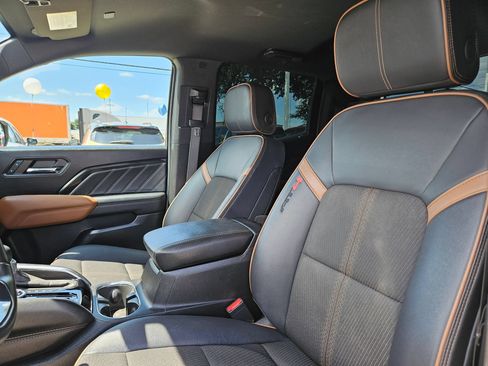 Certified 2024 GMC Canyon AT4 w/ Technology Package AWD/4WD image 13