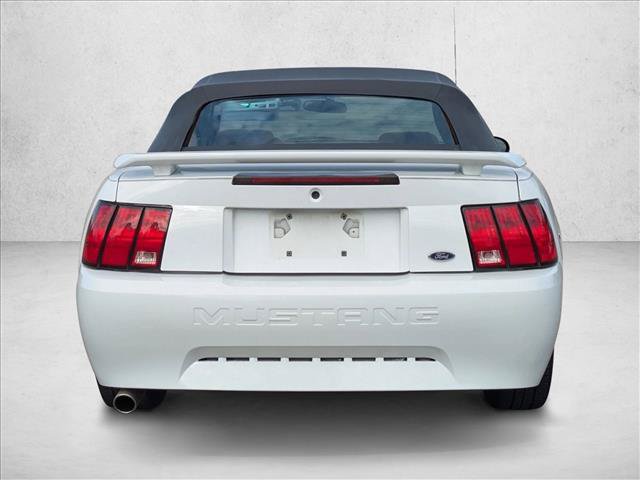 Used 2001 Ford Mustang Convertible RWD image 6