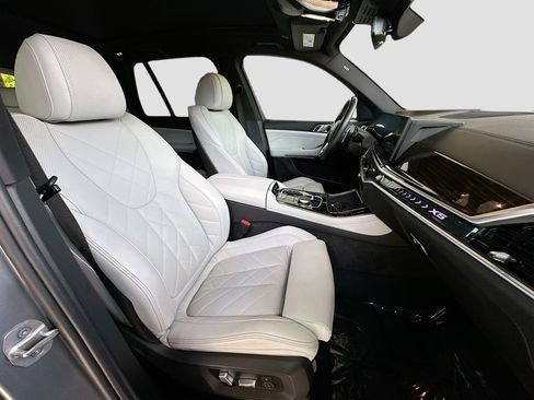 Used 2024 BMW X5 sDrive40i w/ Parking Assistance Package image 29