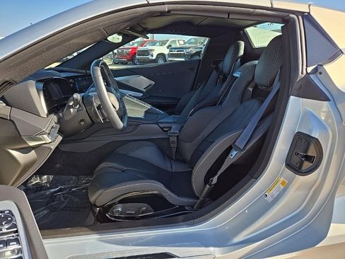 Used 2023 Chevrolet Corvette Stingray w/ Z51 Performance Package image 12