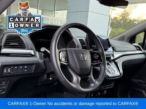 Used 2023 Honda Odyssey Touring image 2