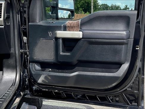 Used 2018 Ford F250 Lariat w/ Lariat Value Package AWD/4WD image 20