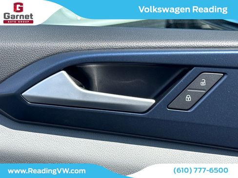 Used 2023 Volkswagen Taos SE AWD/4WD image 30