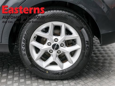 Used 2023 Kia Soul LX w/ LX Technology Package image 8