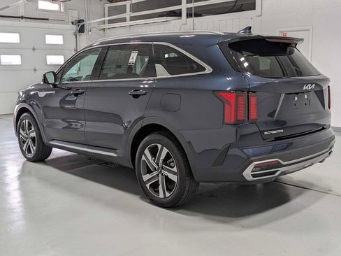 Certified 2023 Kia Sorento EX AWD/4WD image 10