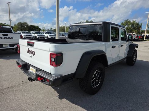 Certified 2025 Jeep Gladiator Rubicon w/ Safety Group image 6