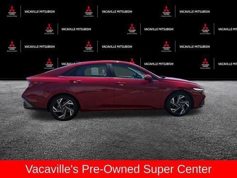 Used 2024 Hyundai Elantra Limited FWD image 7