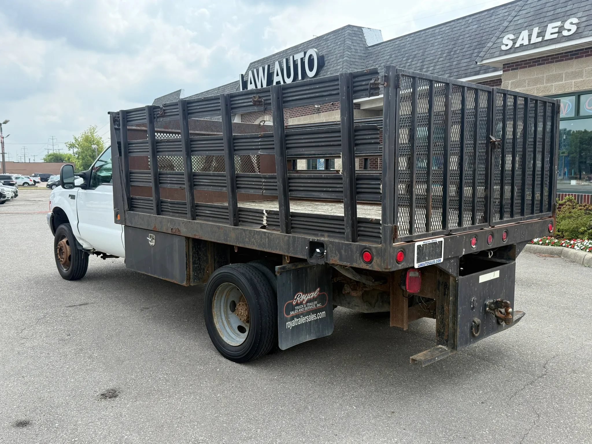 Used 1999 Ford F450 2WD Regular Cab Super Duty image 7
