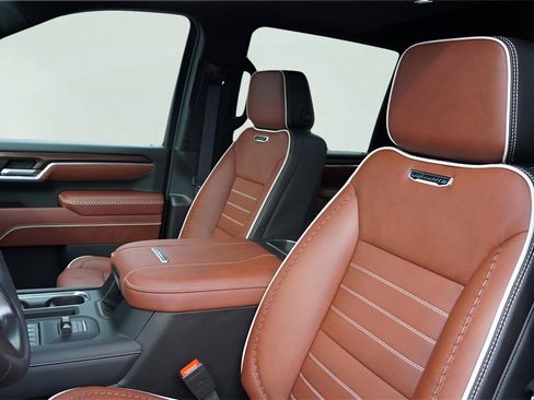 New 2026 GMC Sierra 2500 Denali Ultimate w/ Max Trailering Package image 13