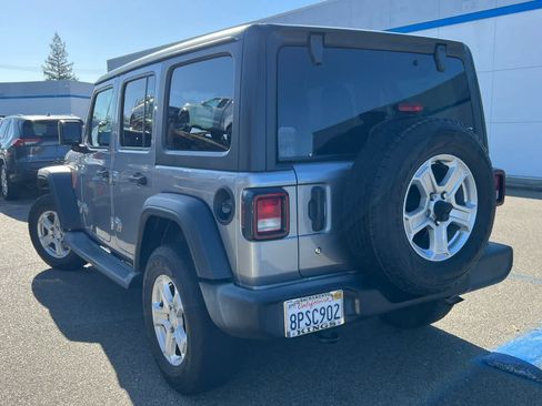 Used 2019 Jeep Wrangler Unlimited Sport S AWD/4WD image 6