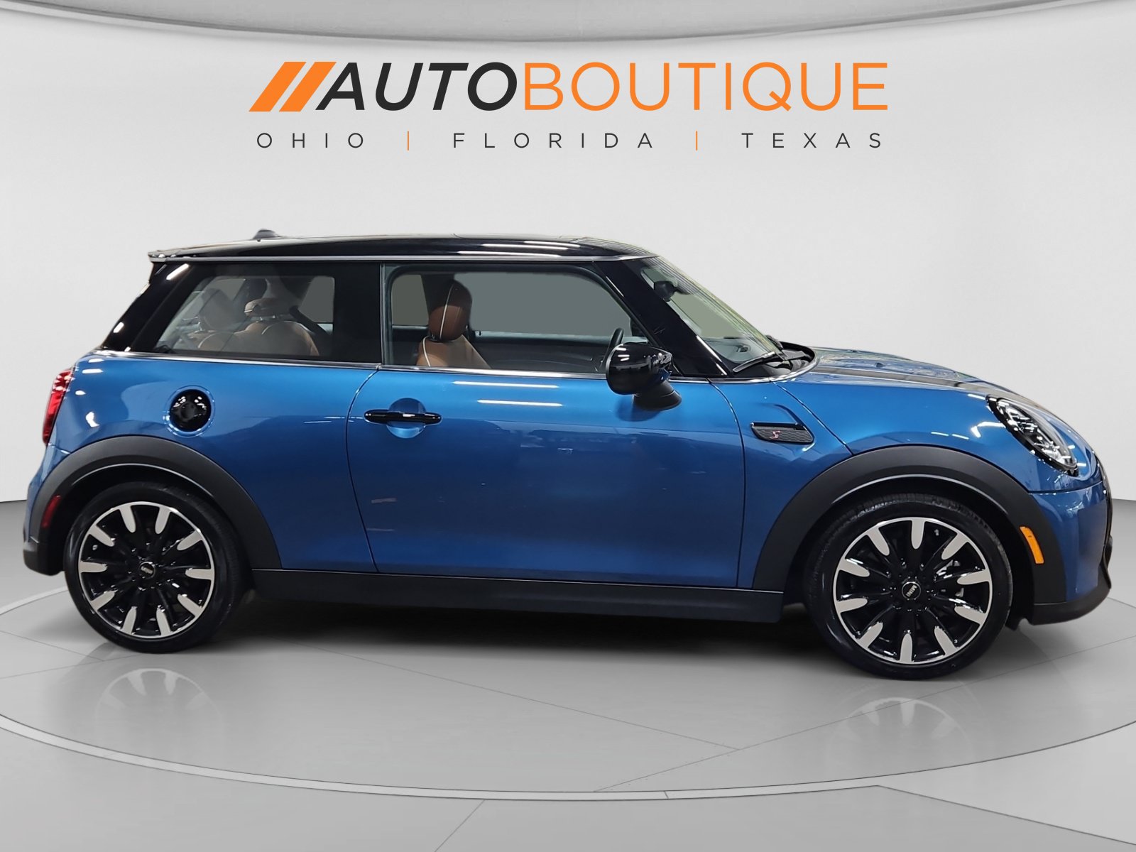 Used 2024 MINI Cooper S w/ Signature Upholstery Package FWD image 6