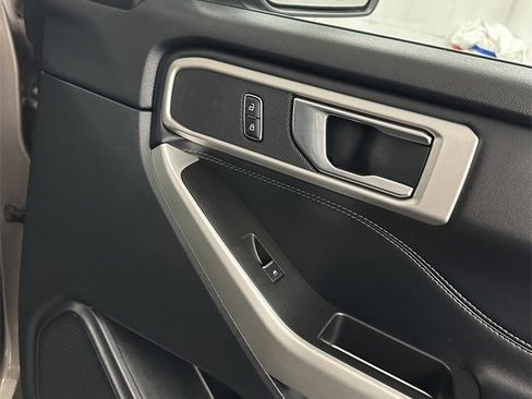 Used 2021 Ford Explorer XLT w/ Equipment Group 202A image 35