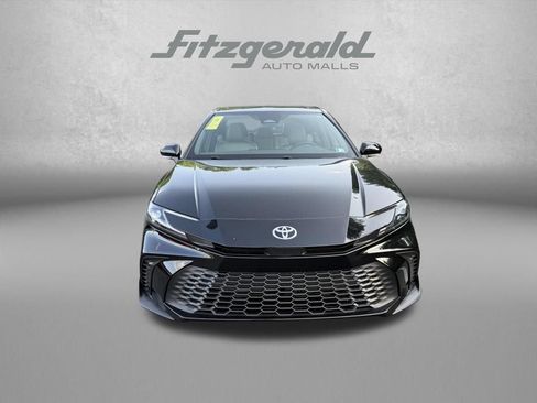 Used 2026 Toyota Camry SE FWD image 2