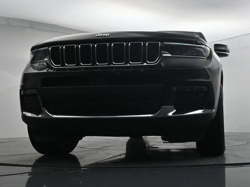Used 2021 Jeep Grand Cherokee L Limited AWD/4WD image 36