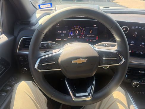 Used 2025 Chevrolet Tahoe High Country AWD/4WD image 8