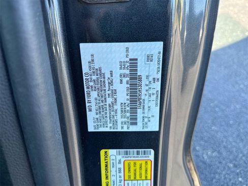 Used 2017 Ford Mustang Coupe image 27