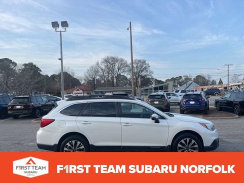 Used 2017 Subaru Outback 2.5i Limited image 3