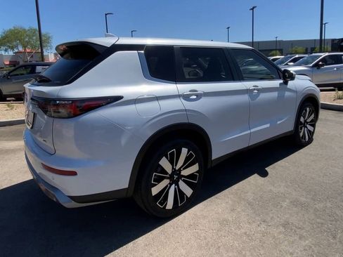 New 2026 Mitsubishi Outlander SE AWD/4WD image 8