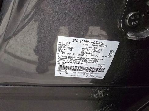 Used 2025 Ford Explorer ST-Line w/ ST-Line Street Pack image 15