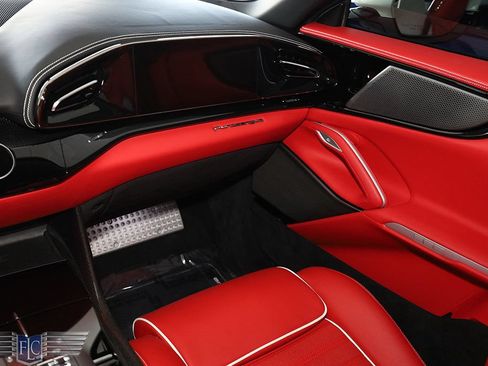 Used 2023 Ferrari Purosangue AWD/4WD image 27