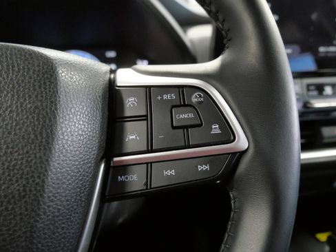 Certified 2025 Toyota Grand Highlander AWD image 29