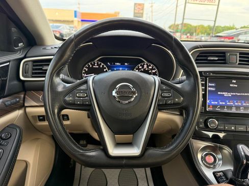 Used 2017 Nissan Maxima Platinum image 13