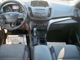 Used 2017 Ford Escape SE image 6