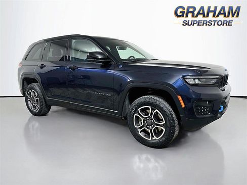 Used 2022 Jeep Grand Cherokee Trailhawk w/ Advanced Protech Group II AWD/4WD image 1