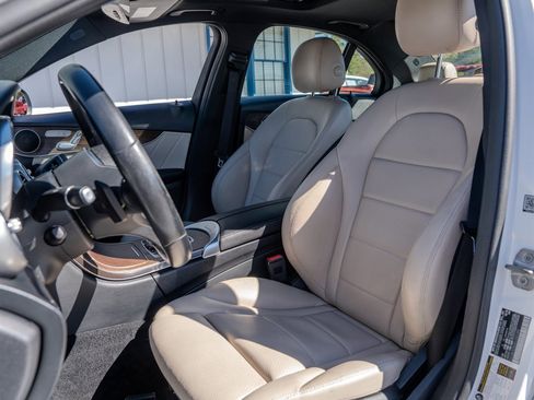Used 2019 Mercedes-Benz C 300 Sedan image 27