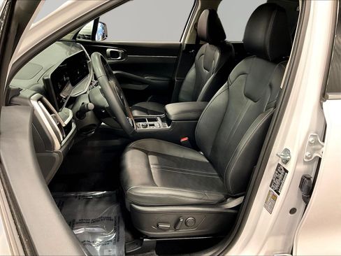 Used 2025 Kia Sorento S FWD image 21